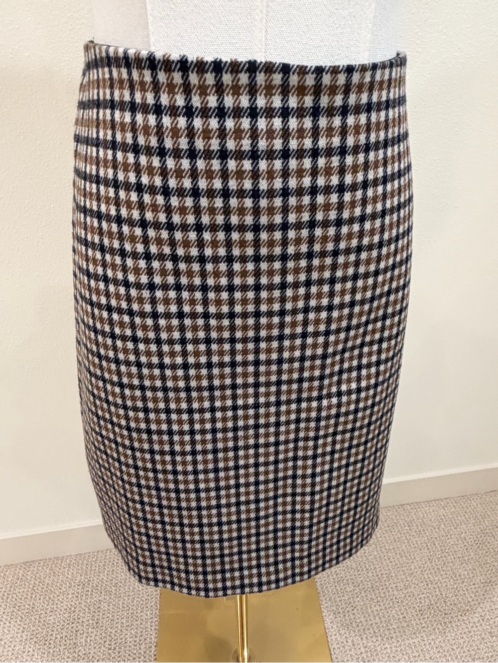 Tailored Houndstooth Pencil Skirt in Brown and Black